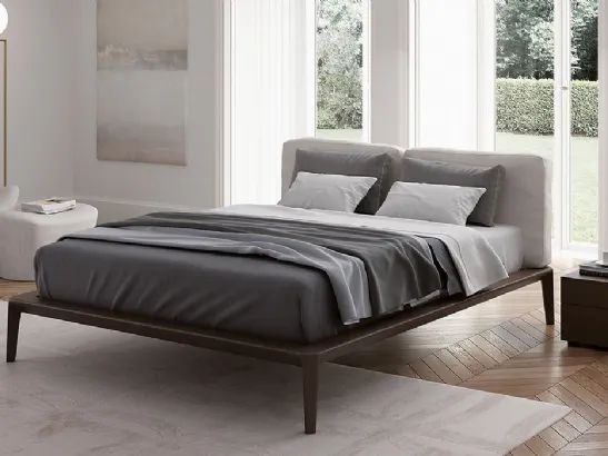 Letto in legno con testiera in tessuto Wide di Mobilform